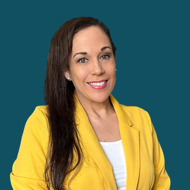 Headshot of Latina therapist Jelenny Marquez